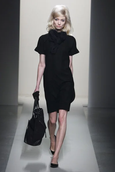 Look 2